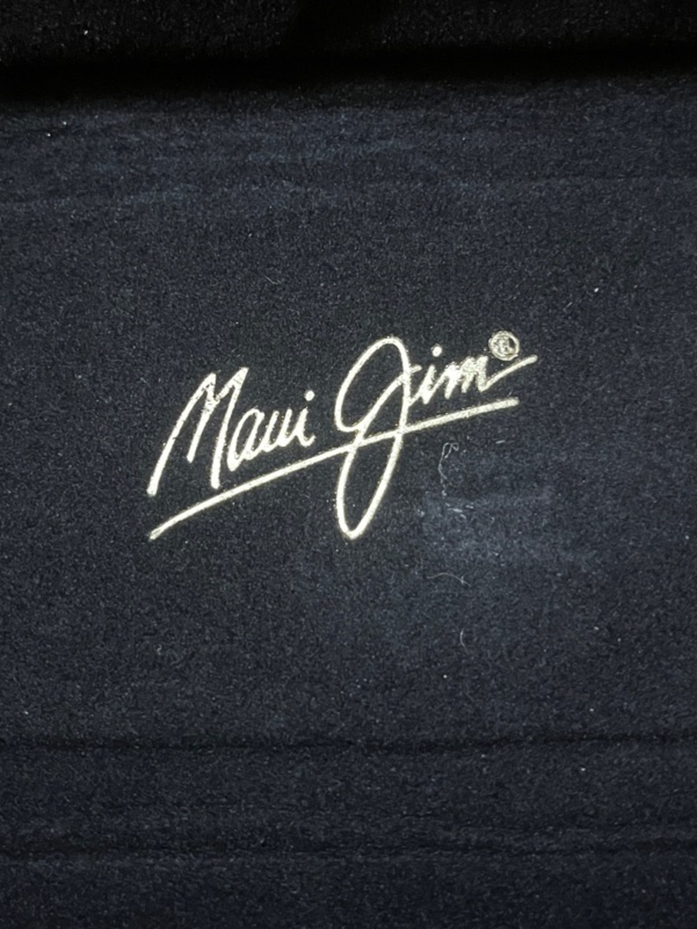 Maui Jim Black Sunglass Case with Gold Logo - Picture 6 of 8